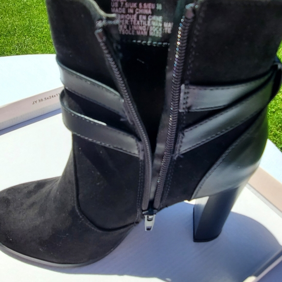 JustFab Lissa bootie in black size 7.5 - Picture 3 of 11